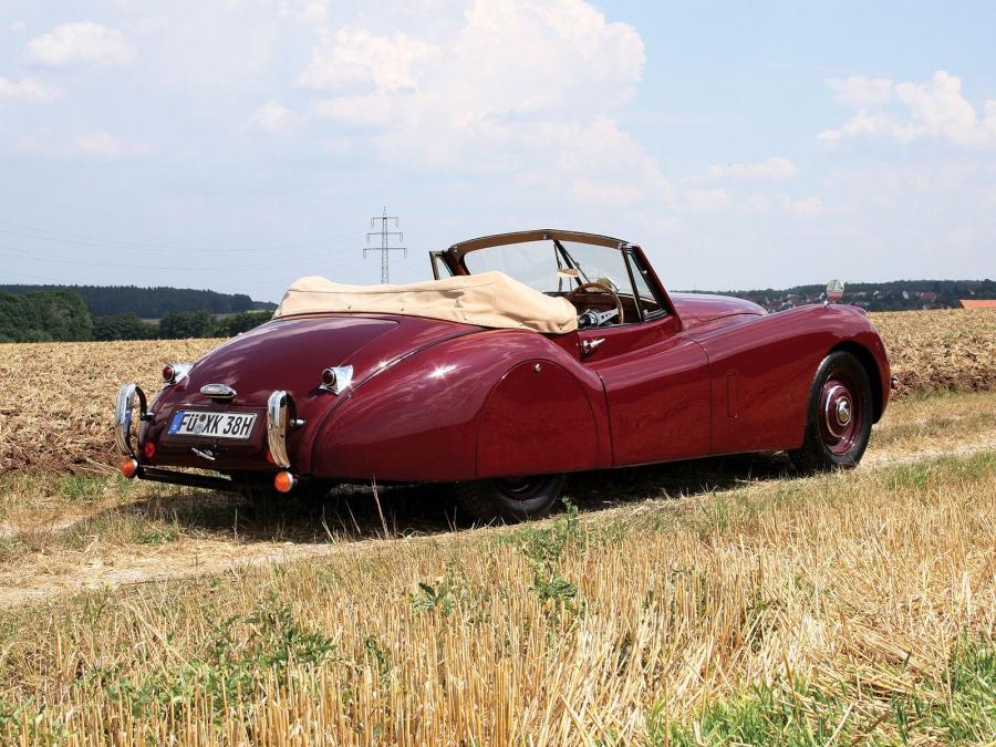  Jaguar XK120 DropHead Coupe 1953 года  (UK) (фото 3 из 4)